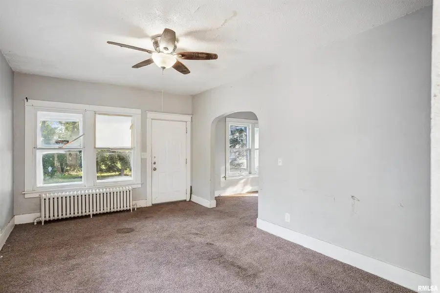 209 E 13th Street, Davenport, IA 52803 - Image #2