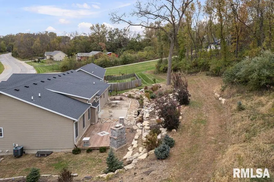 1215 Waverly Road, Davenport, IA 52804 - Image #3