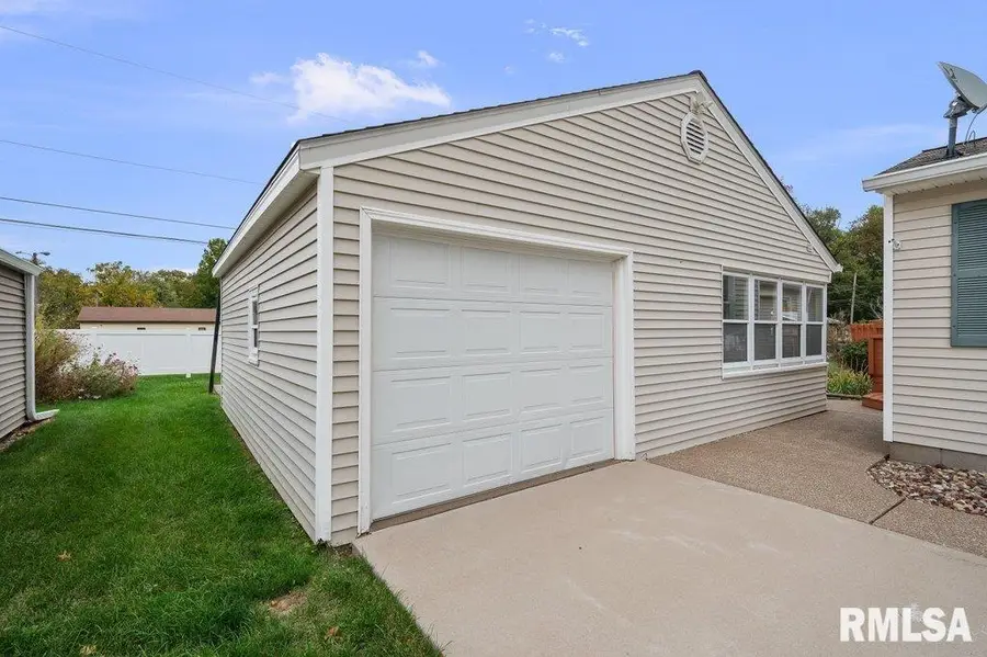 5325 28th Avenue, Moline, IL 61265-5717 - Image #3