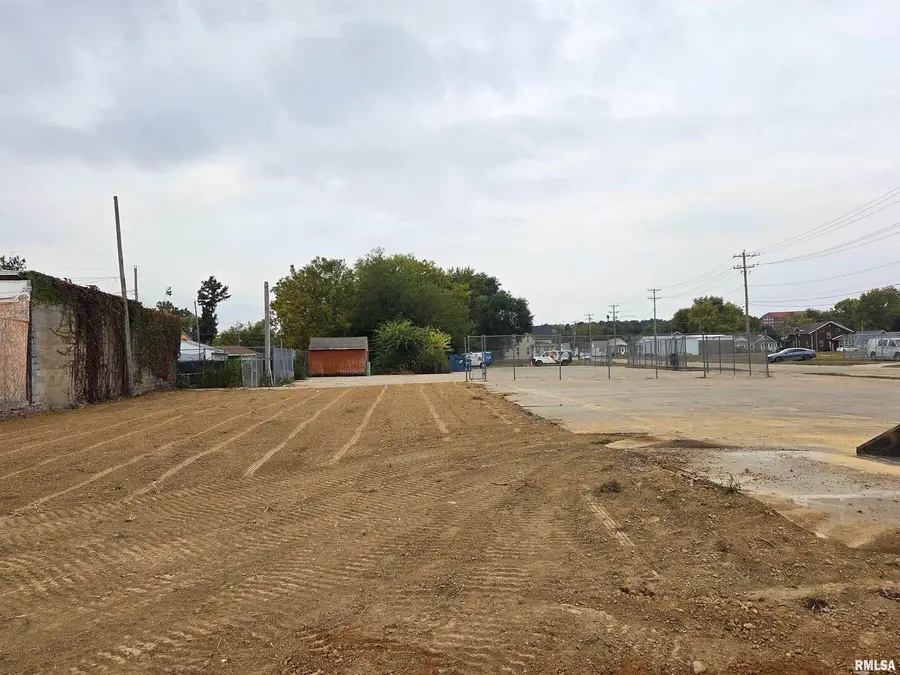 112 N 2nd Street, Clinton, IA 52732 - Image #2