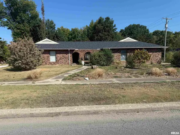 808 S Victor Street, Christopher, IL 62822