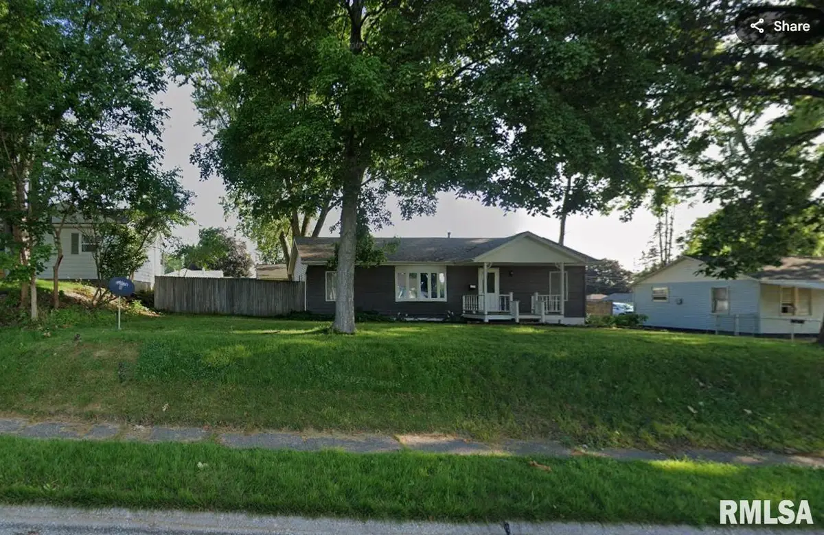 1344 W 37th Street, Davenport, IA 52806 - Image #1