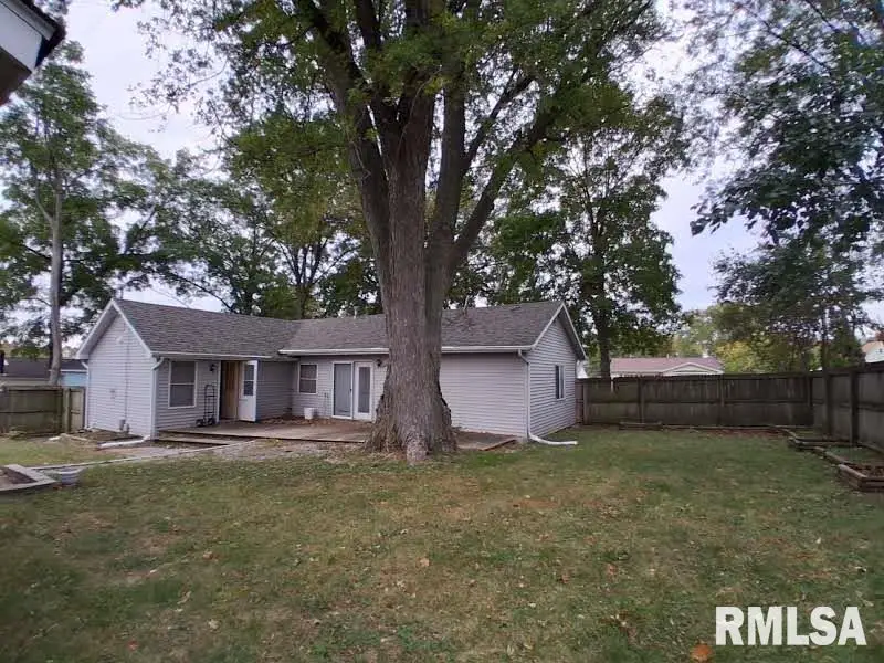 1344 W 37th Street, Davenport, IA 52806 - Image #2