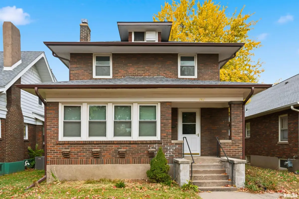 742 7th Avenue S, Clinton, IA 52732 - Image #1