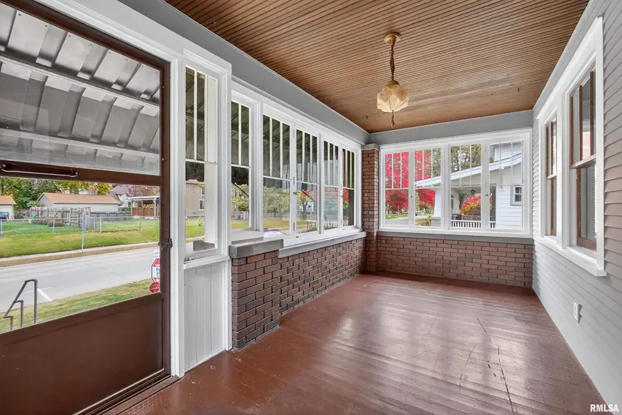 1514 16th Street, Moline, IL 61265 - Image #2