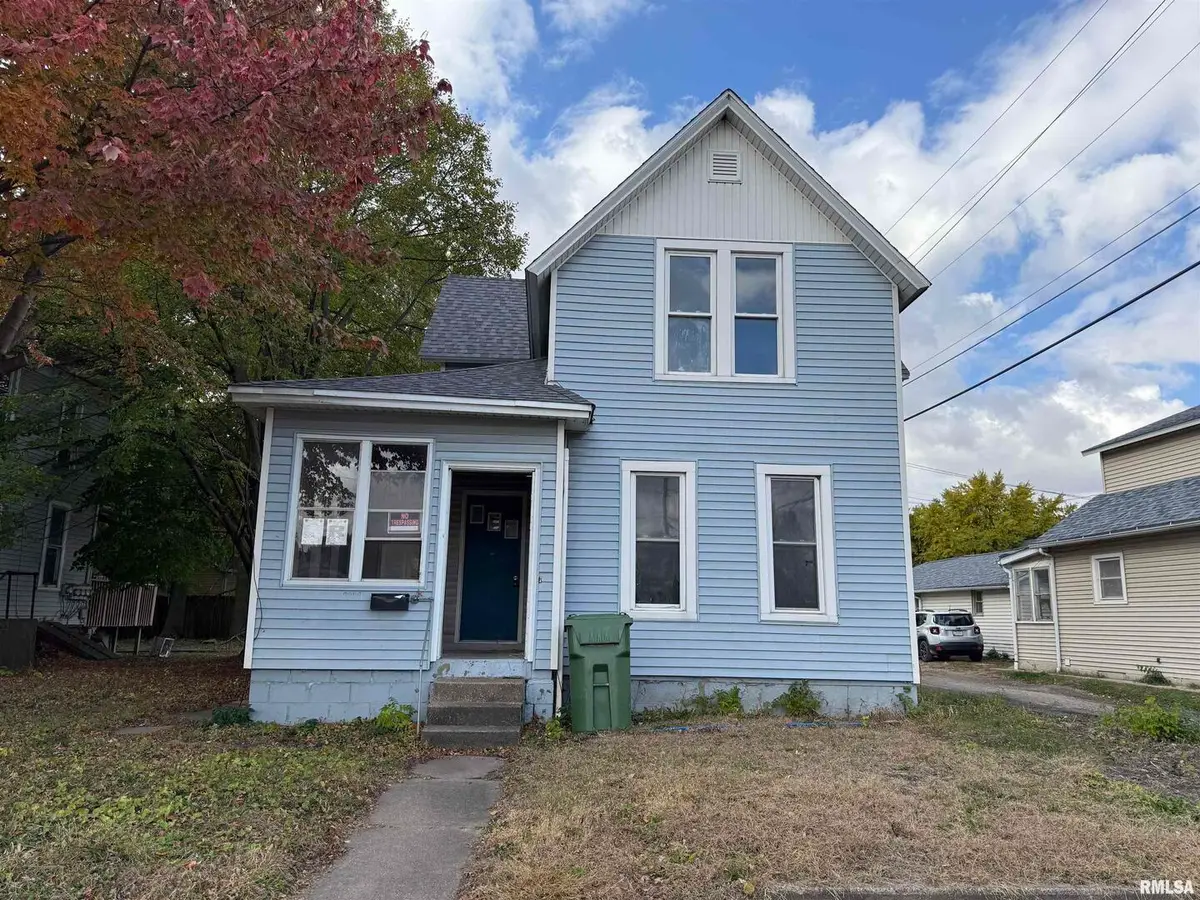 2104 Pershing Boulevard, Clinton, IA 52732 - Image #1