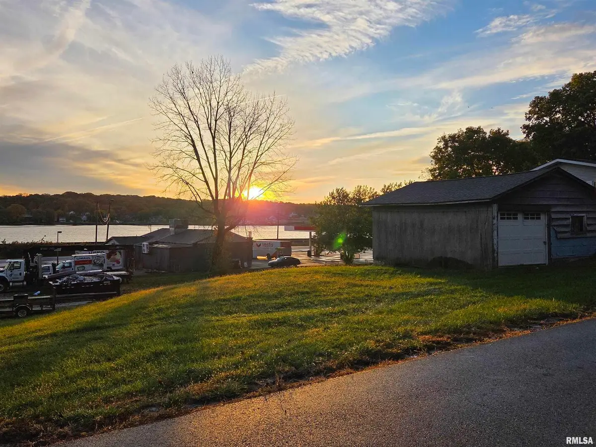 1225 N 2nd Street, Le Claire, IA 52753 - Image #1