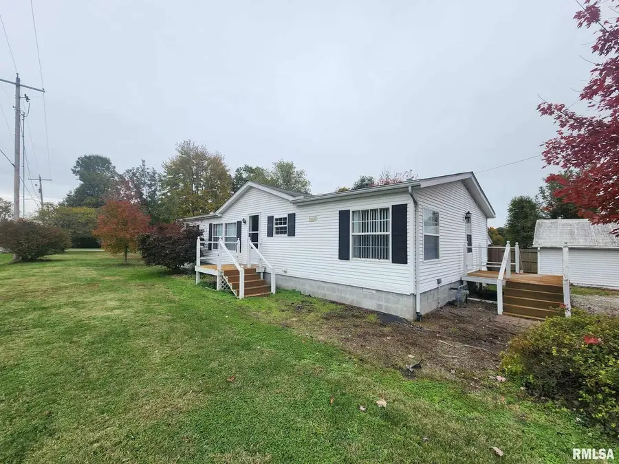 114 E Main Street, Ewing, IL 62836 - Image #3