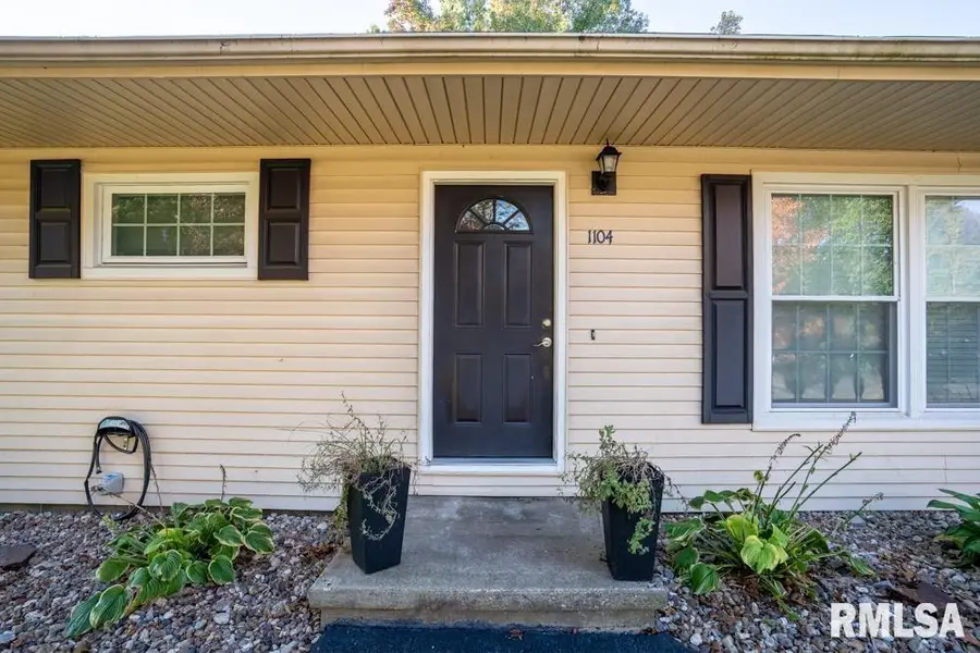 1104 E Poplar Street, Herrin, IL 62948 - Image #3