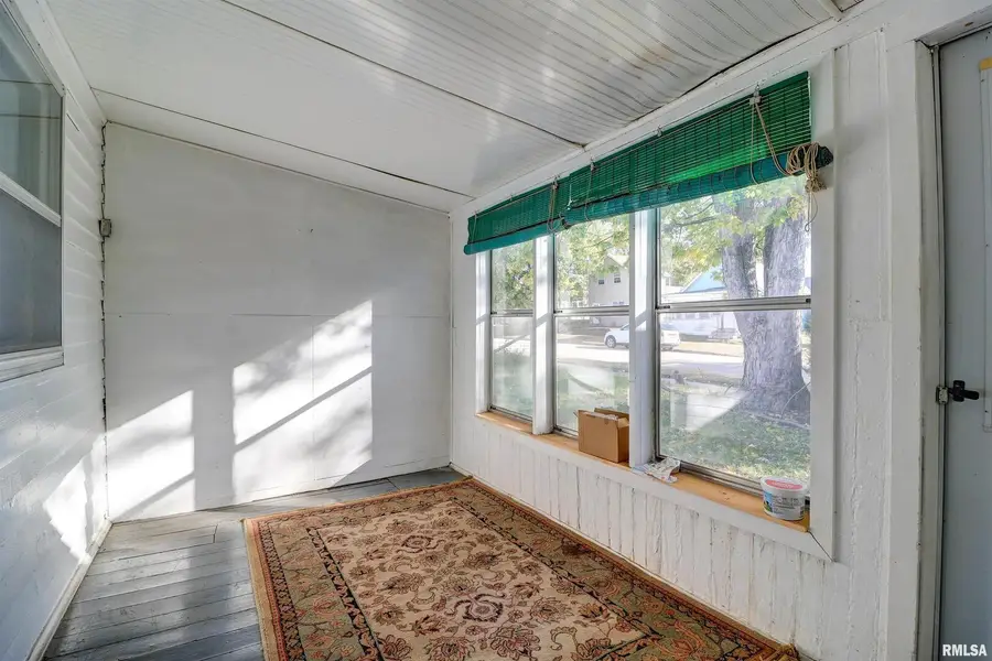 2002 Garfield Street, Clinton, IA 52732 - Image #3