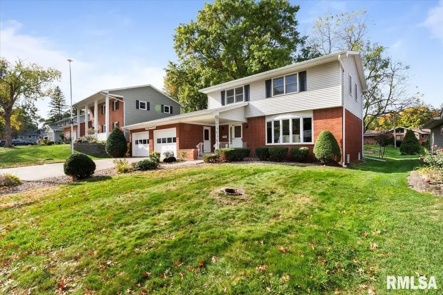 2706 Ridgewood Ave Avenue, Davenport, IA 52803 - Image #3