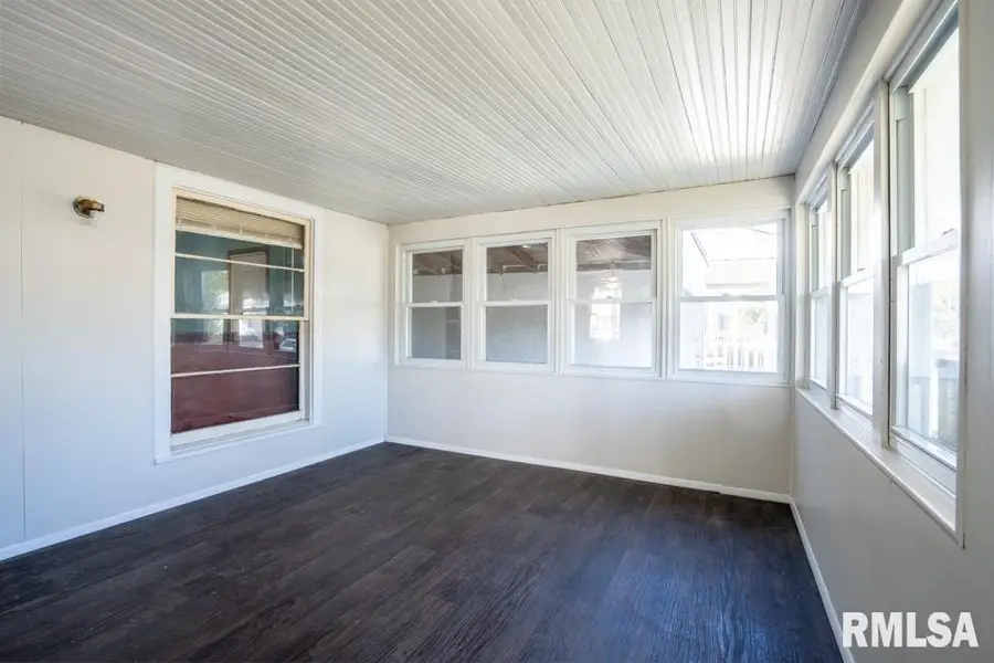 913 S 12th Street, Herrin, IL 62948 - Image #3