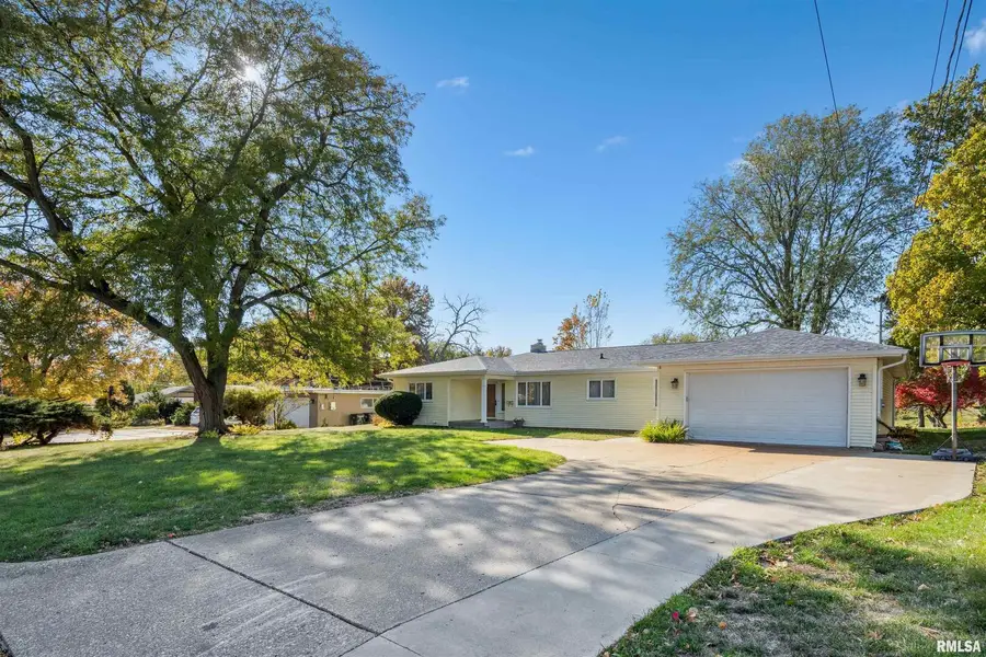 4132 Rodeo Rd Road, Davenport, IA 52806 - Image #2