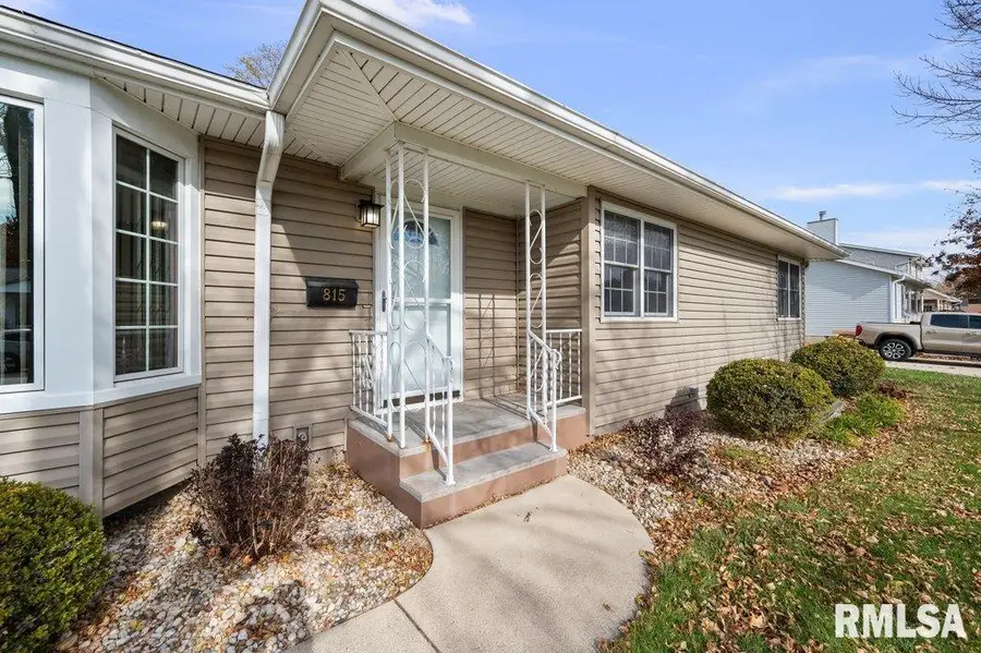815 Oaklawn Avenue, East Moline, IL 61244 - Image #3