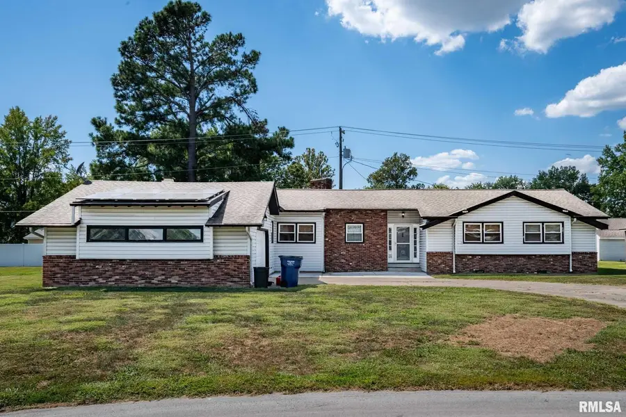 902 Fairlane Drive, Marion, IL 62959 - Image #3