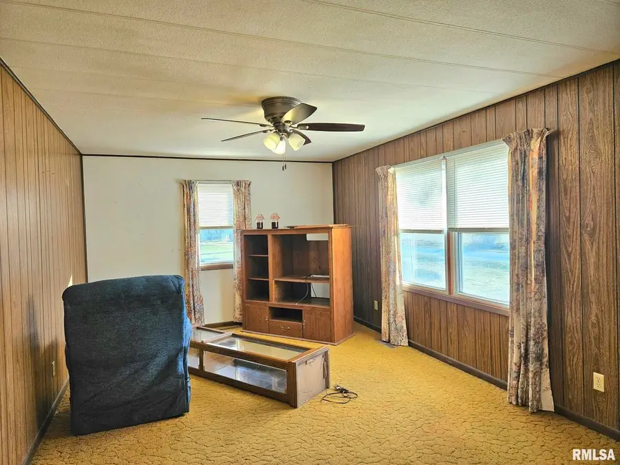 1093 Ocean Avenue, Moscow, IA 52760 - #3