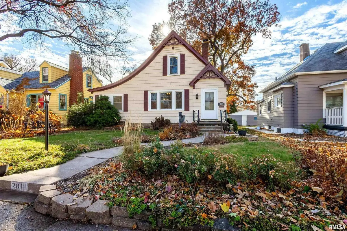 2811 E 18th St Street, Davenport, IA 52803 - Image #1