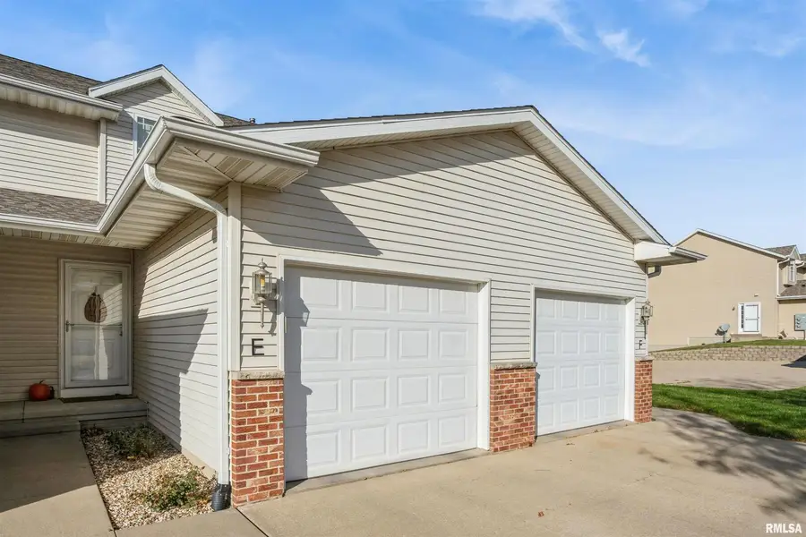 3620 Banar Drive Sw #E, Cedar Rapids, IA 52404 - Image #2