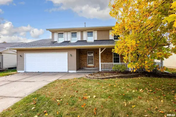 1033 W 58th St Street, Davenport, IA 52806