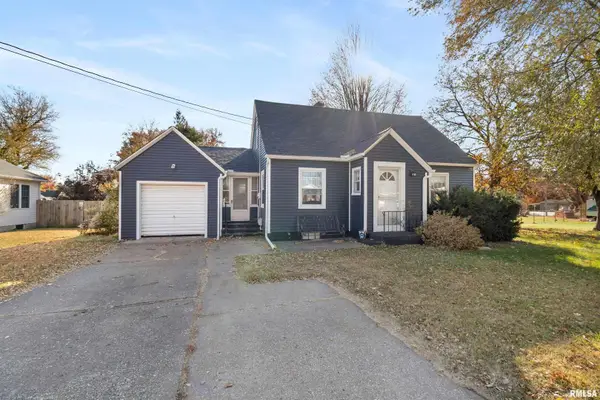 630 32nd Avenue, Moline, IL 61265