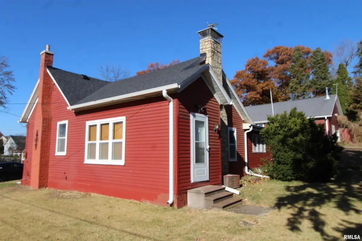 1316 Florence Avenue, Clinton, IA 52732 - Image #1