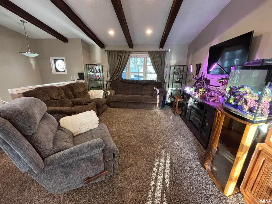 107 Park Lane Circle, Eldridge, IA 52748 - Image #2