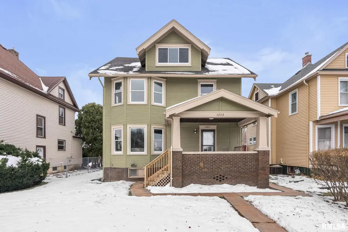 1203 W Locust Street, Davenport, IA 52804 - Image #1