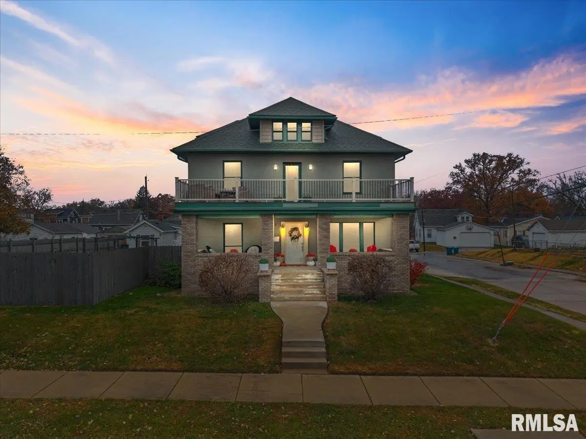 302 9th Street, Silvis, IL 61282 - #1