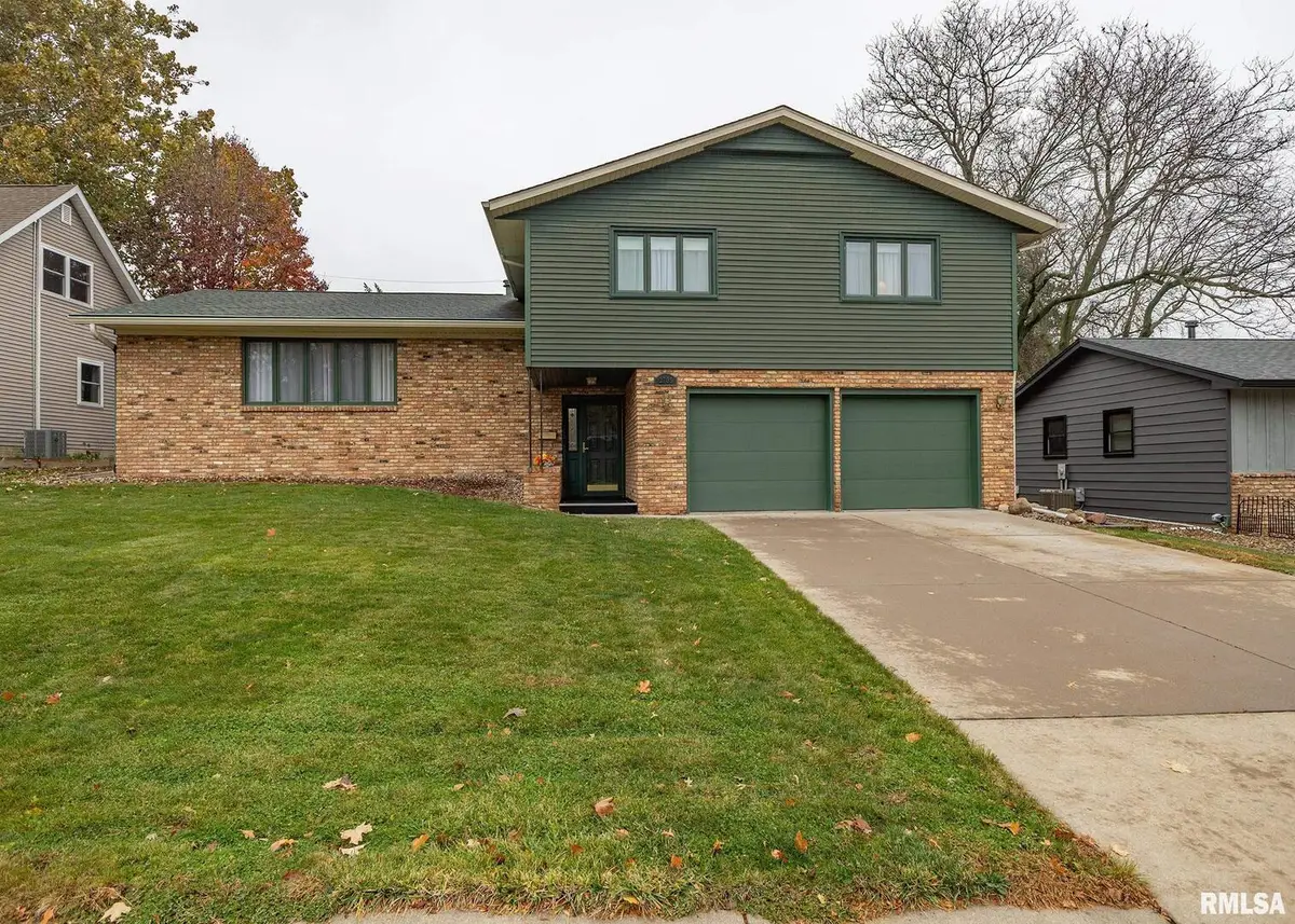 2705 36th Street, Rock Island, IL 61201 - Image #1