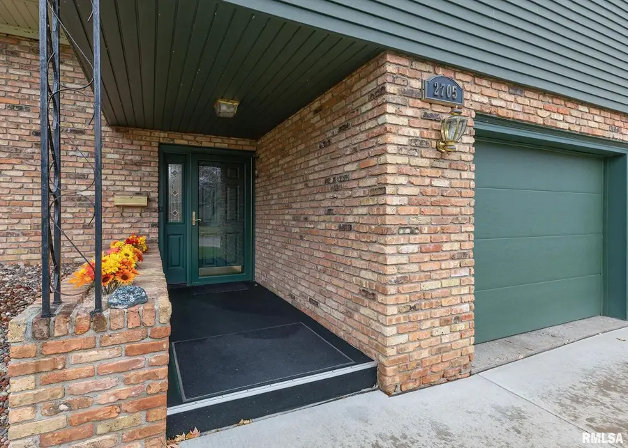 2705 36th Street, Rock Island, IL 61201 - Image #2