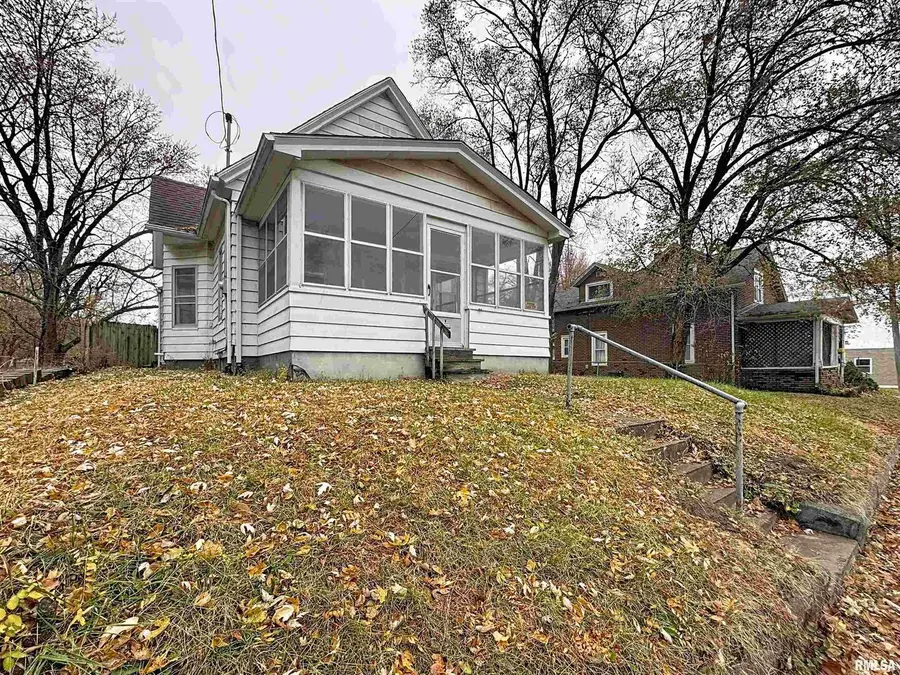 2008 9th Street, Rock Island, IL 61201-4111 - Image #3