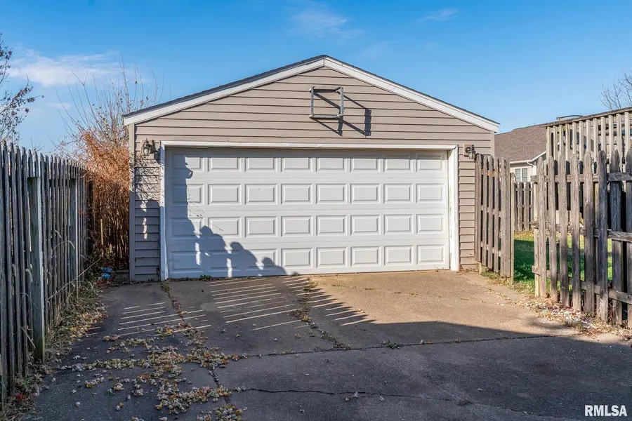 1312 Emerald Drive, Davenport, IA 52804 - Image #3