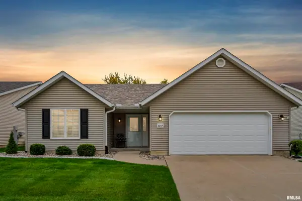 2037 Villa Pines Circle, Carbon Cliff, IL 61239