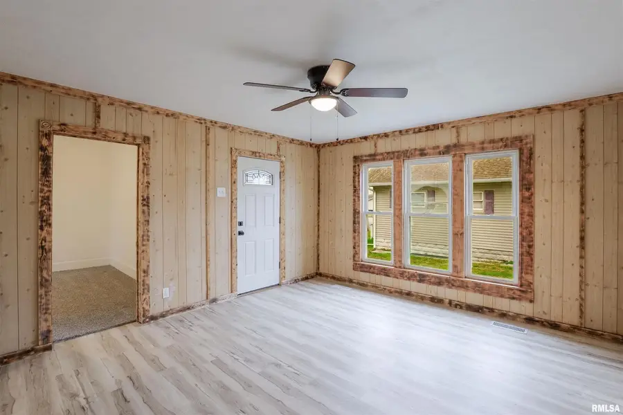 506 W Poplar Street, West Frankfort, IL 62896 - Image #3