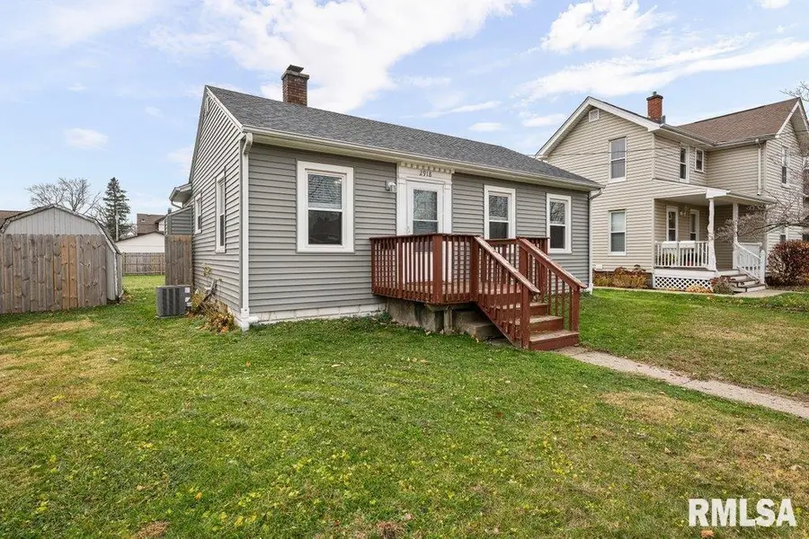 2918 11th Avenue #B, Moline, IL 61265-2336 - Image #2