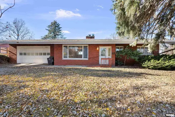 2500 15th Street Court, Rock Island, IL 61201