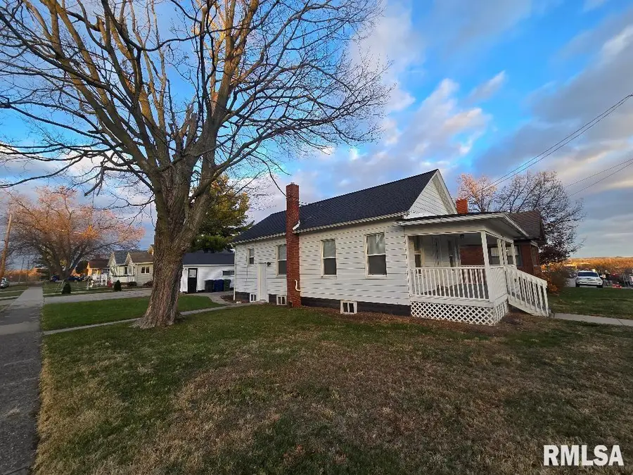 418 19th Avenue N, Clinton, IA 52732 - Image #2
