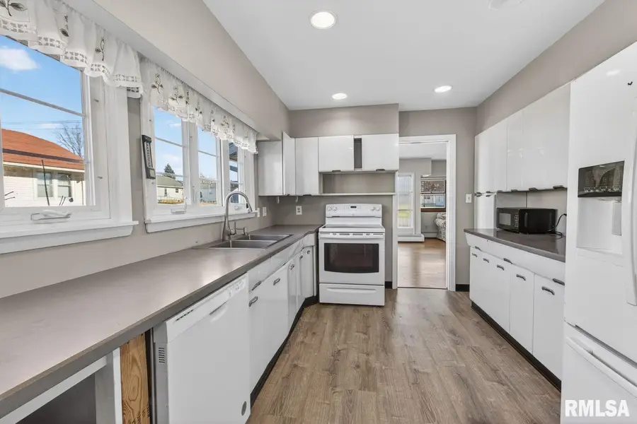 204 N Main Street, Wheatland, IA 52777 - Image #2