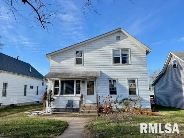 2918 Pershing Boulevard, Clinton, IA 52732