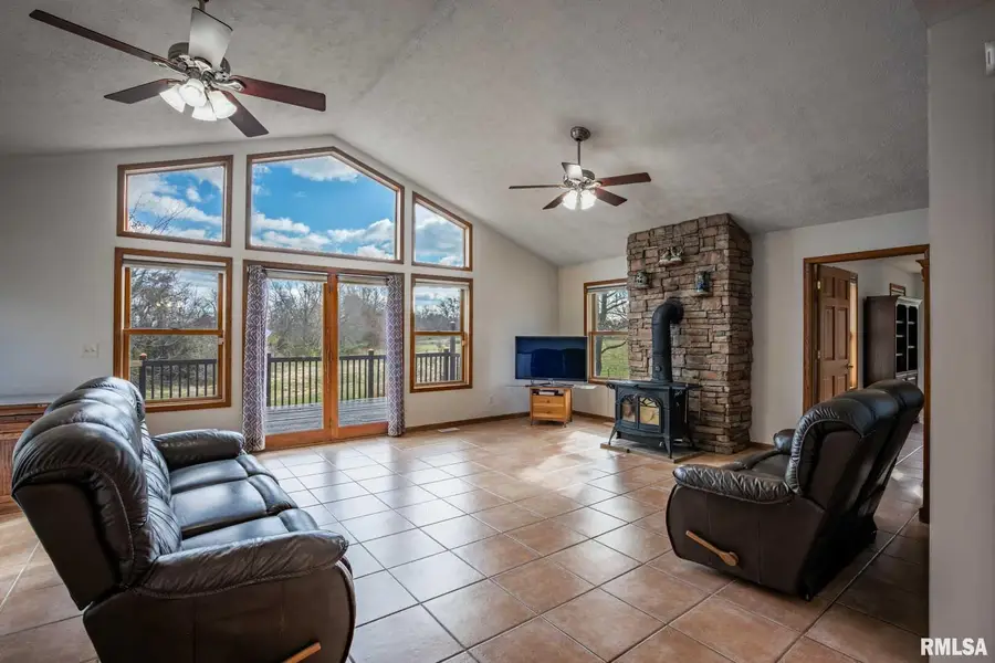 450 Clark School Road, De Soto Township, IL 62924 - Image #3