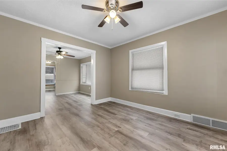 125 S Birchwood Ave Avenue, Davenport, IA 52802 - Image #3