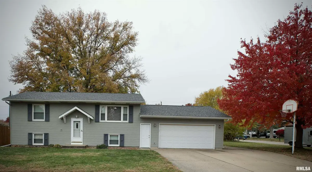 612 N 5th Place, Eldridge, IA 52748-1175 - Image #1