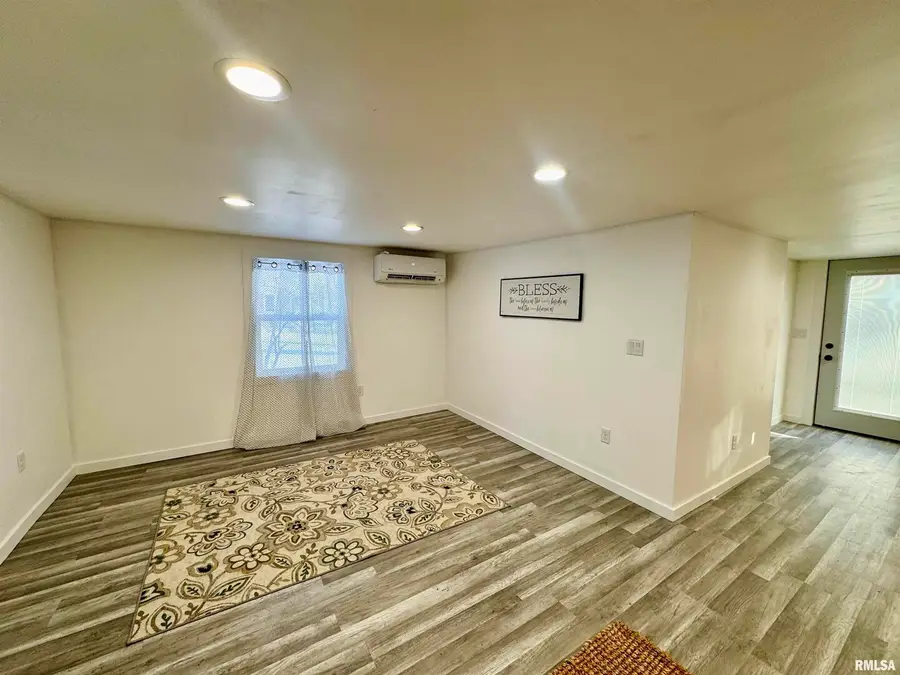 106 E Beeson Street, Joy, IL 61260 - Image #3