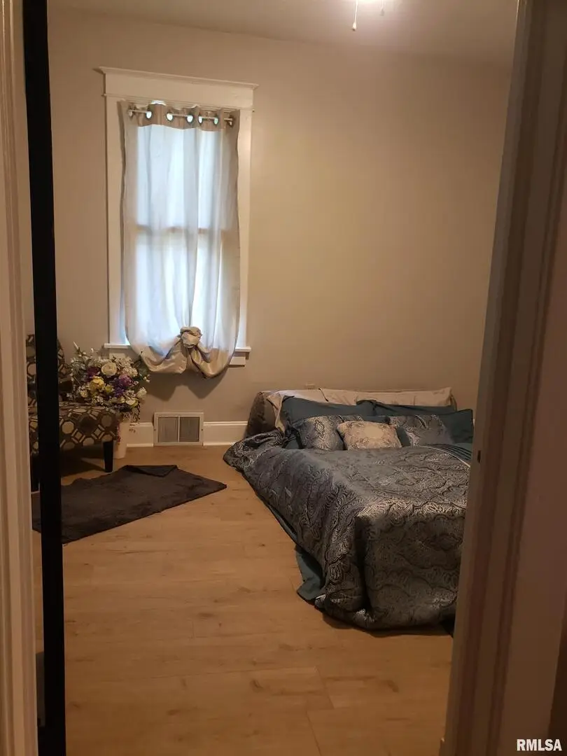 212 44th Street, Moline, IL 61265 - Image #2