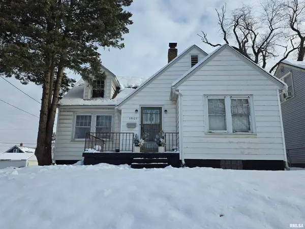 1901 9 1/2 Street, Rock Island, IL 61201