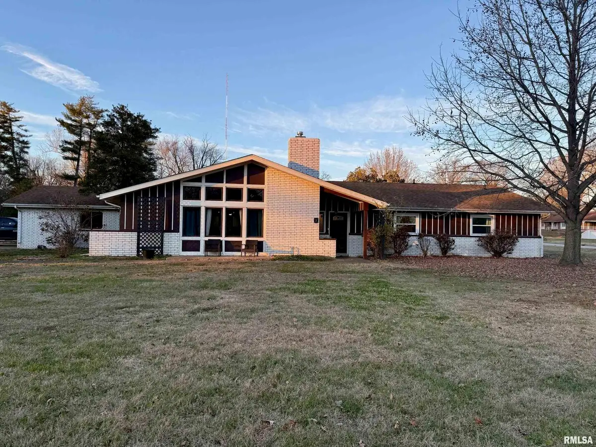 2 Pinewood Drive, Carbondale, IL 62901 - Image #1