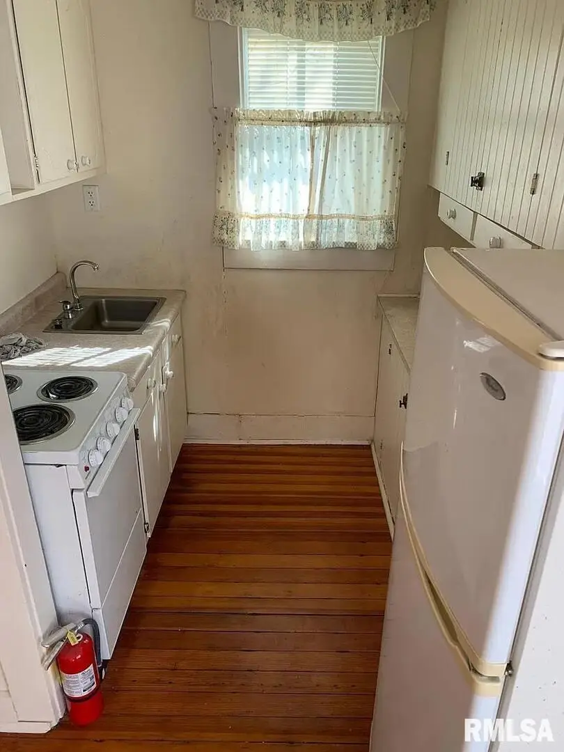 421 E 7th Street, Davenport, IA 52803 - Image #3