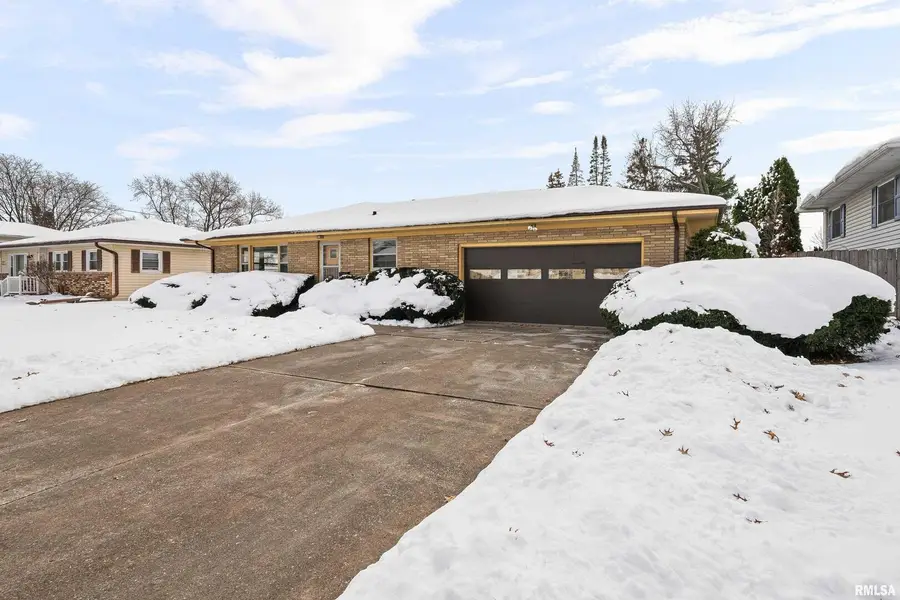 1901 W 38th St Street, Davenport, IA 25806 - Image #2