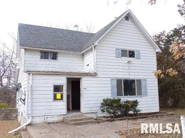 12080 100th Avenue, Davenport, IA 52804