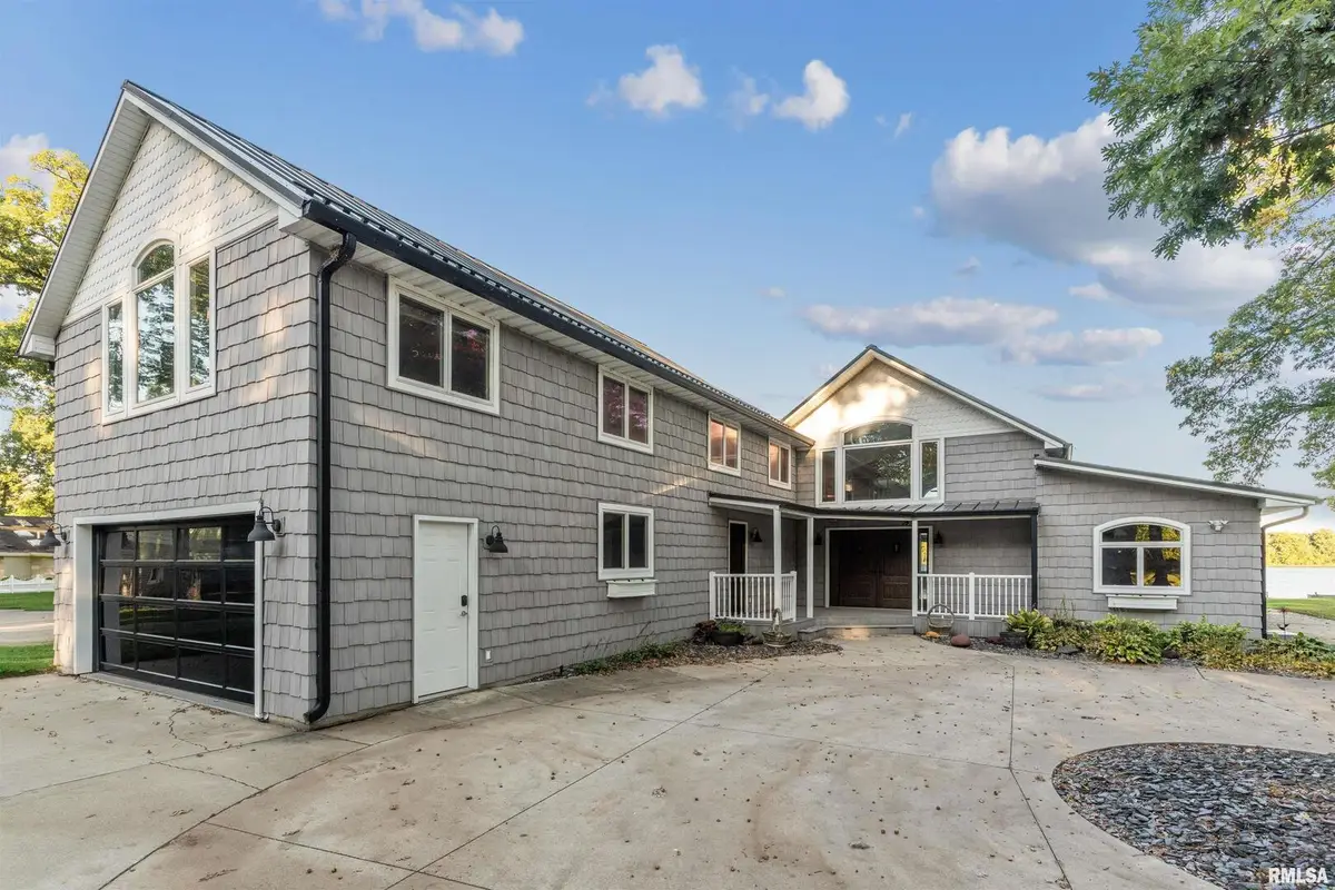 21604 River Road N, Cordova, IL 61242 - Image #1